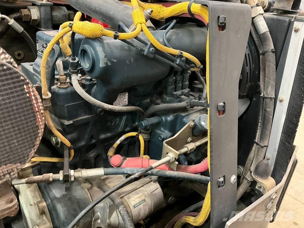 Bomag BW 100 AD-5 مداحل ثنائية الاسطوانة