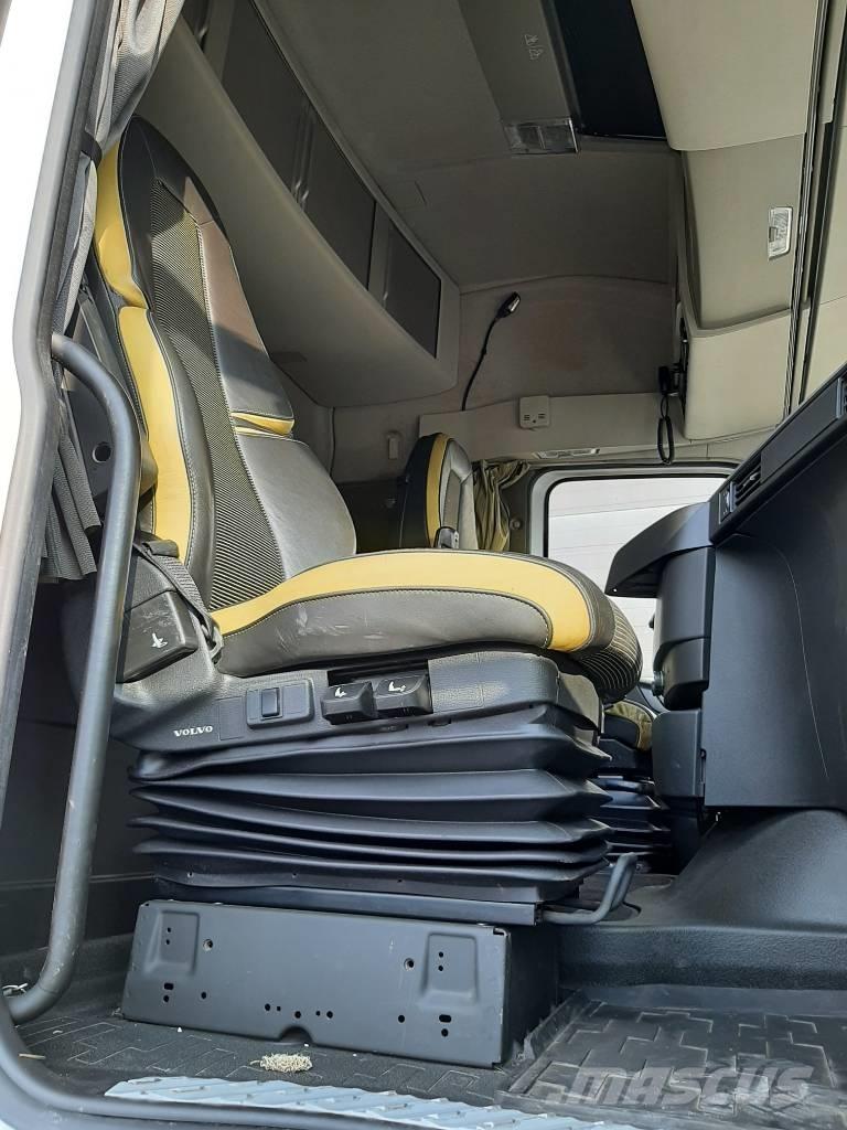 Volvo FH 16 شاحنات أشجار