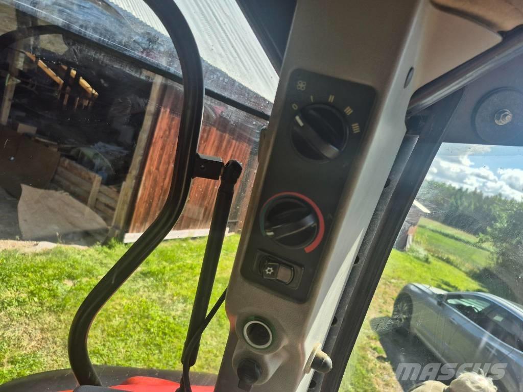 Case IH MXU 135 الجرارات