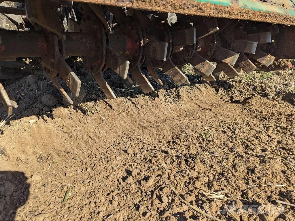 Kverneland GS/H/200 الكاسحات وقلابات التربة ذات المحركات