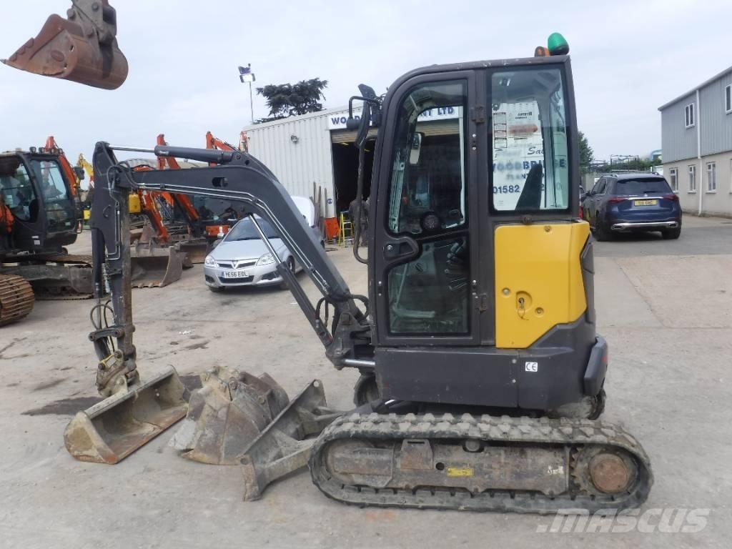 Volvo ECR 25 D حفارات صغيرة أقل من 7 طن (حفارات صغيرة)