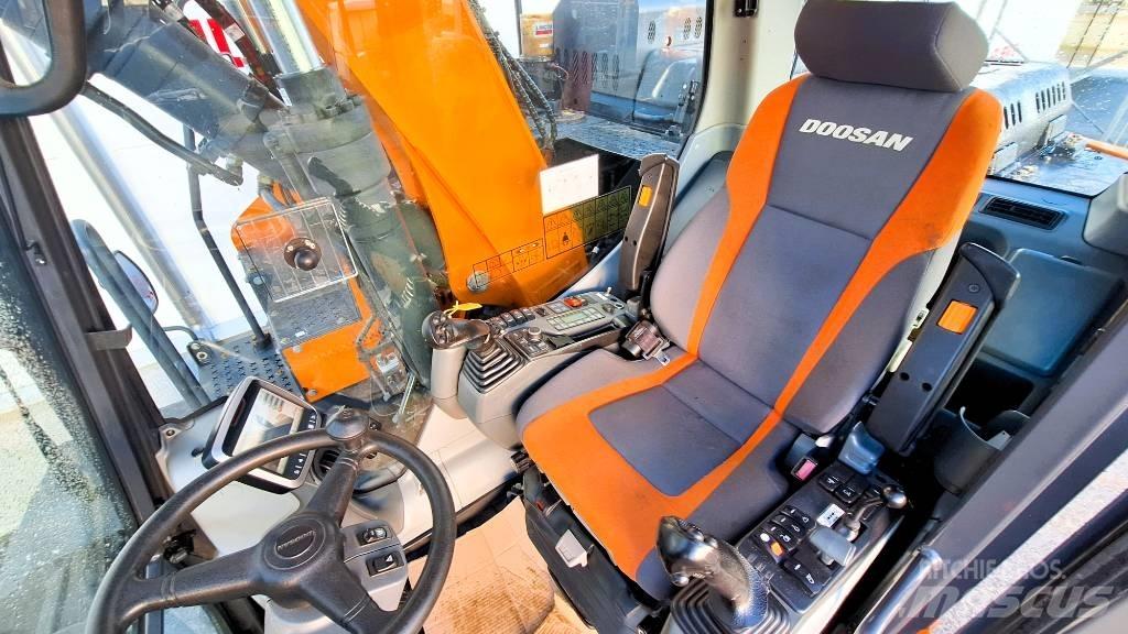 Doosan DX 165 W-5 حفارات بعجل