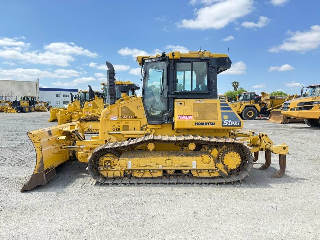 Komatsu D51PXi-24 بلدوزرات مجنزرة