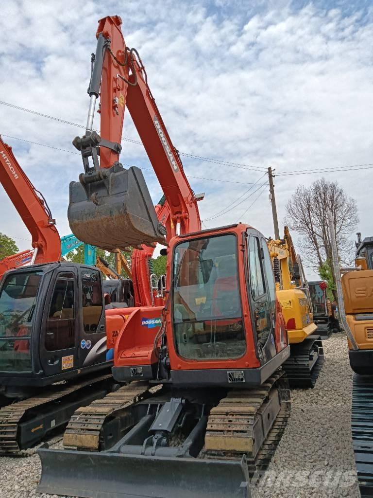 Doosan DX 75 حفارات زحافة