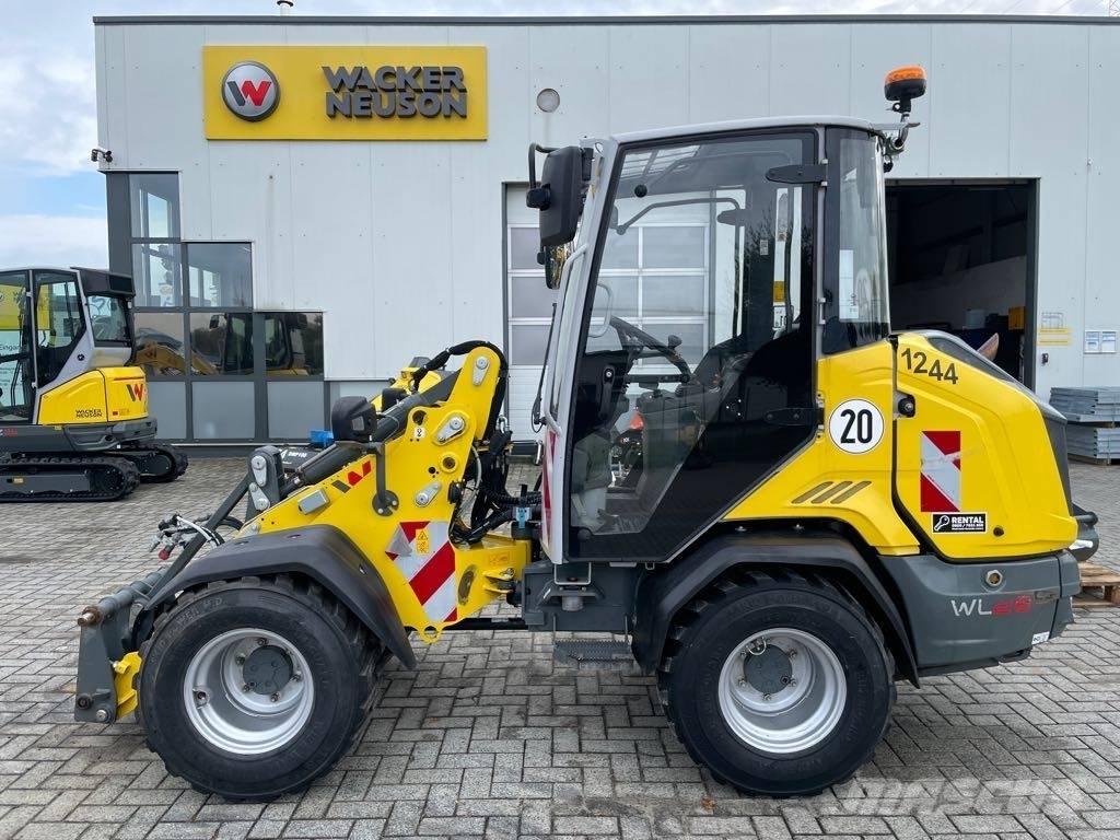 Wacker Neuson WL 28 لوادر بعجل