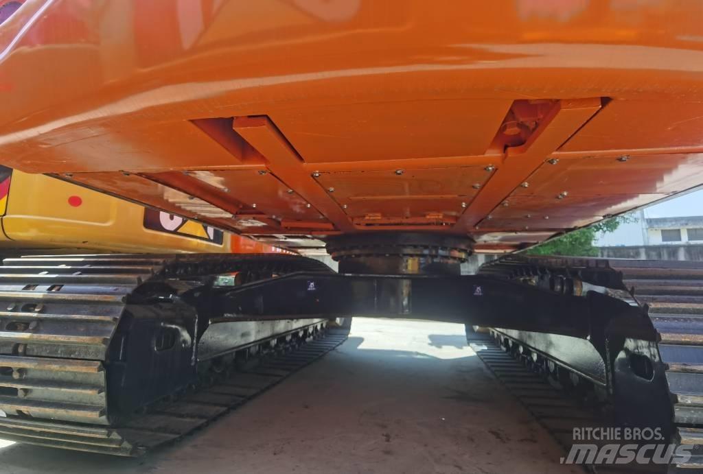Doosan DX 225 LC حفارات زحافة