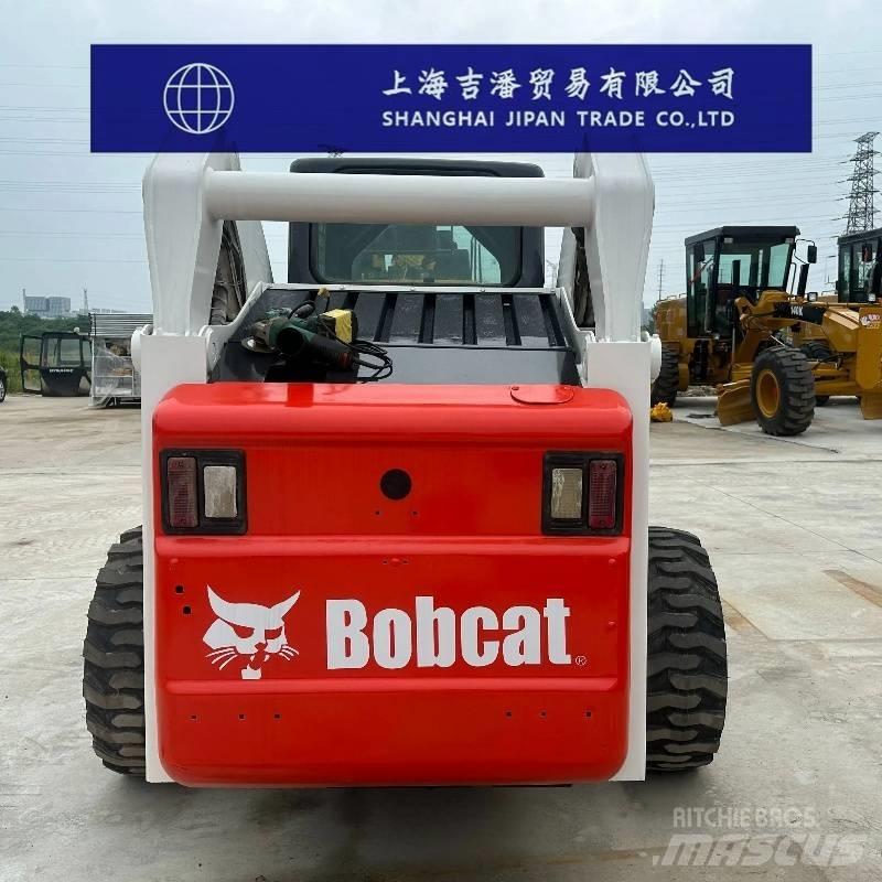 Bobcat S 300 لوادر انزلاقية التوجيه
