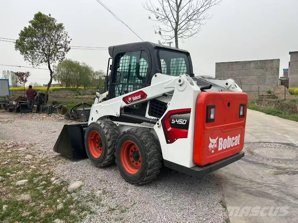 Bobcat S 450 لوادر انزلاقية التوجيه