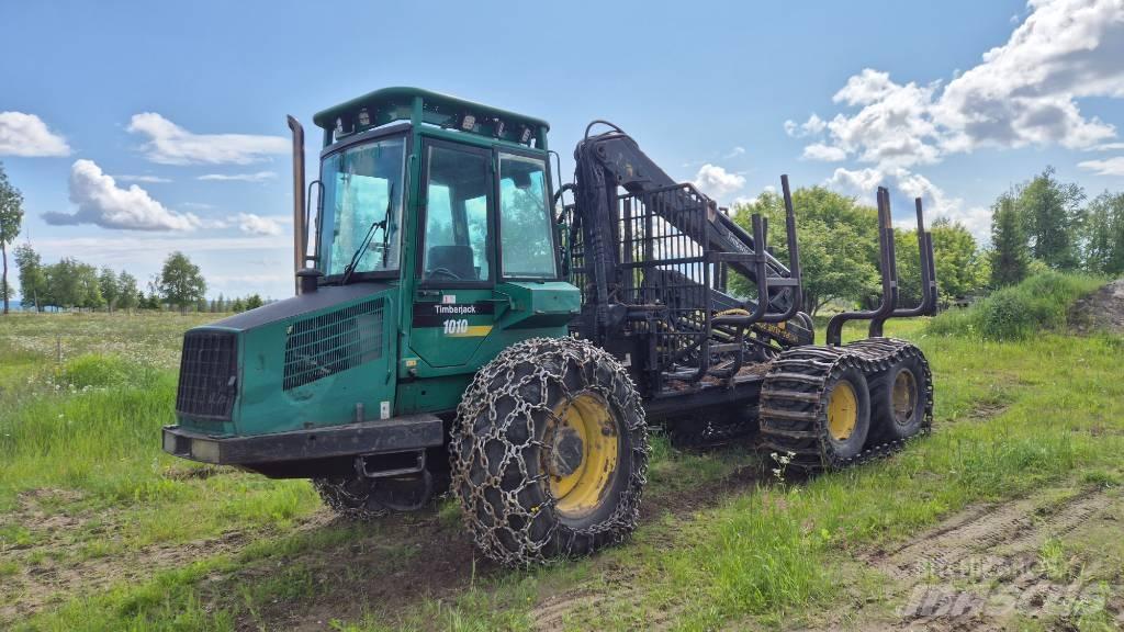 Timberjack 1010 شاحنات
