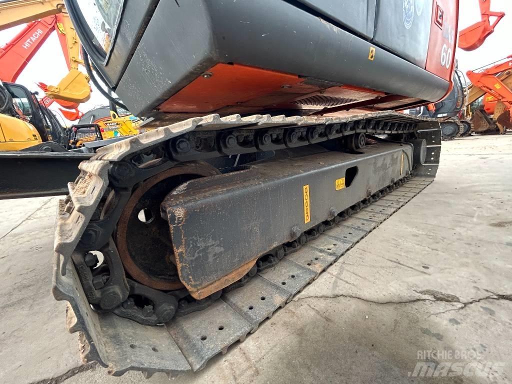 Hitachi ZX 60 حفارات زحافة