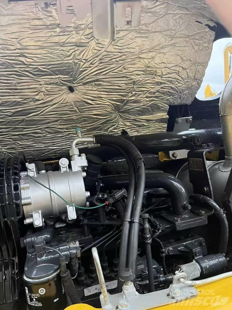 Komatsu PC 78 حفارات زحافة