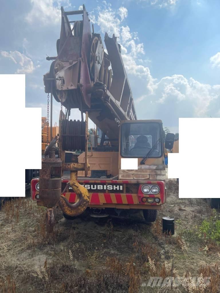 Hyundai HC 50 رافعات مجنزرة