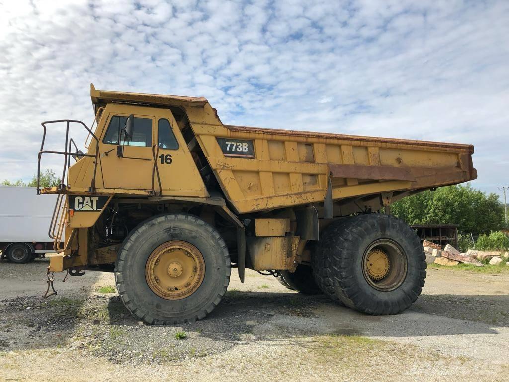 CAT 773 B شاحنات المخلفات الصلبة