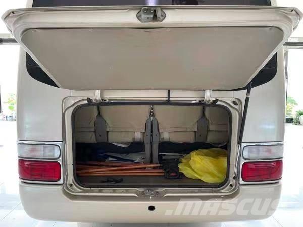 Toyota Coaster Bus حافلة صغيرة