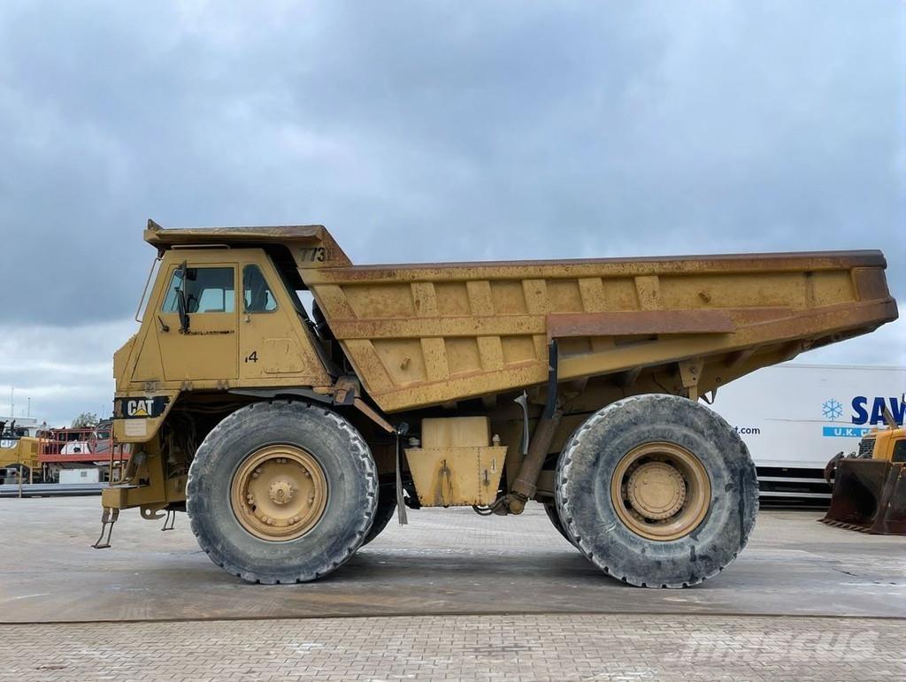 CAT 773B شاحنات المخلفات الصلبة