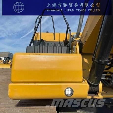 CAT 326 D حفارات زحافة