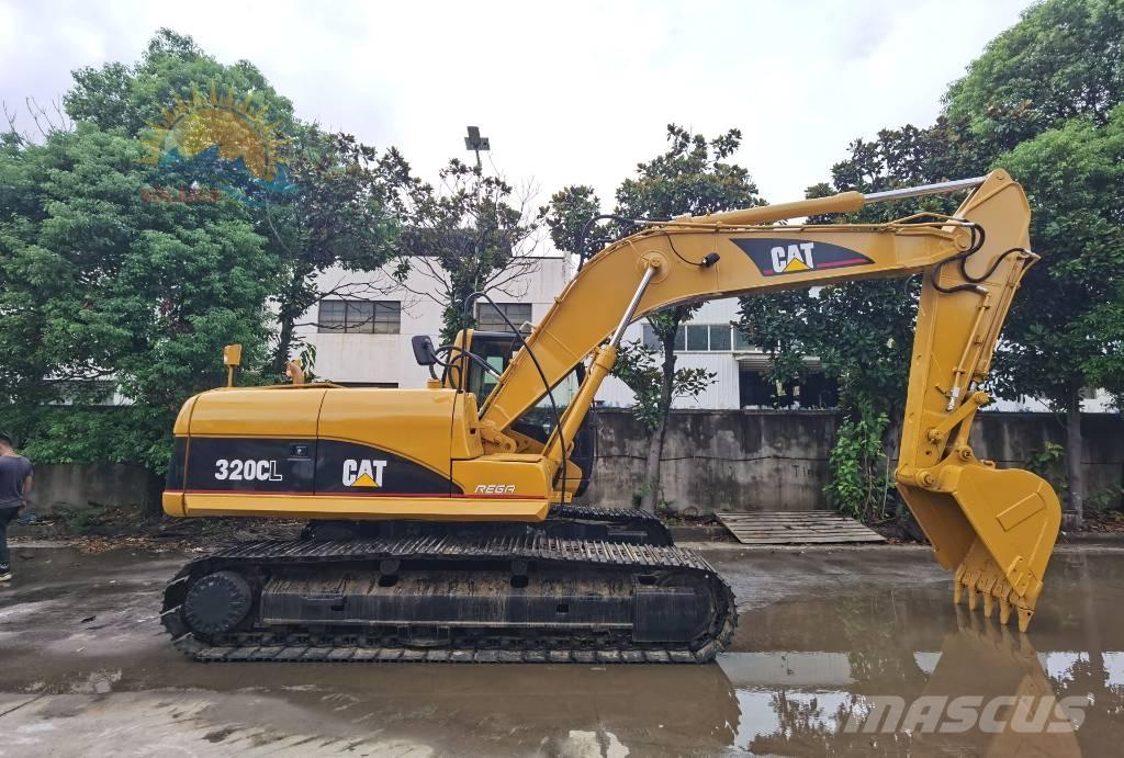 CAT 320 C L حفارات زحافة