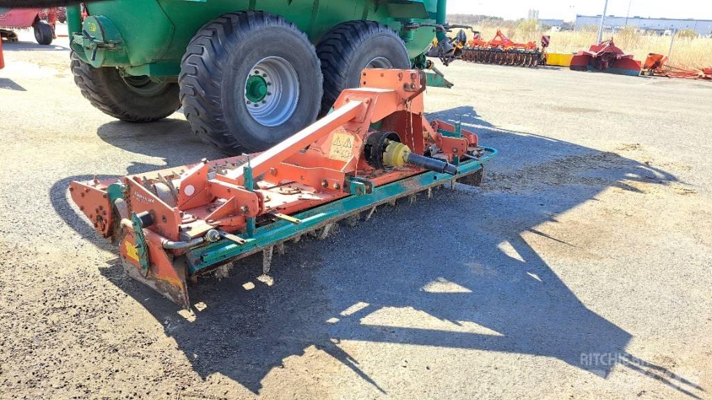 Kverneland NG 12/300 الكاسحات وقلابات التربة ذات المحركات