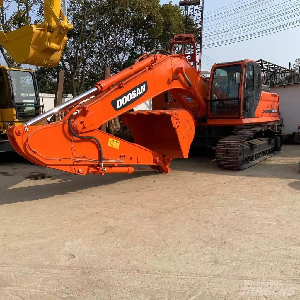 Doosan DX 300 حفارات زحافة