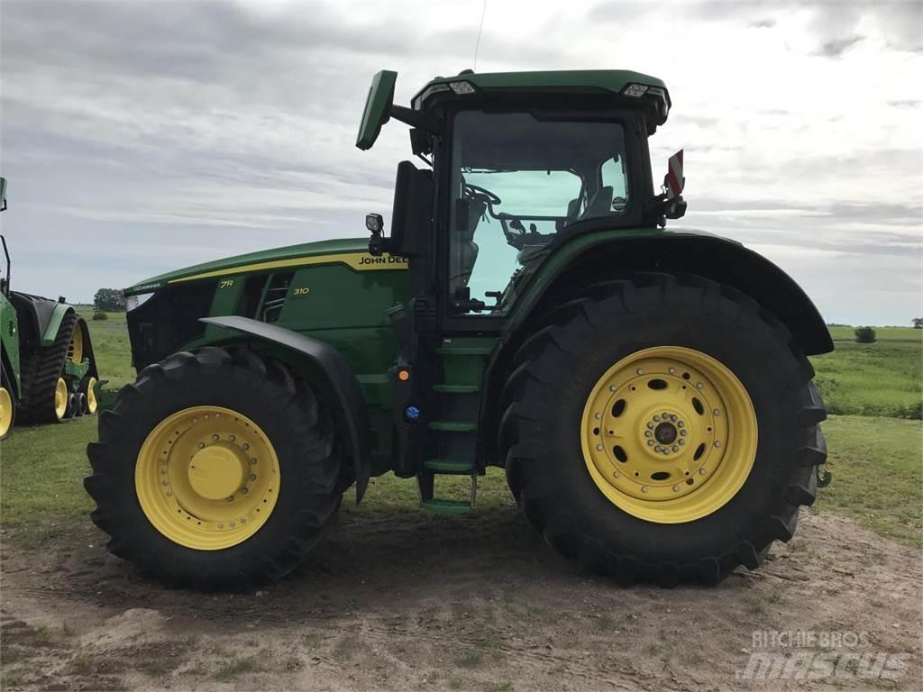 John Deere 7R 310 الجرارات