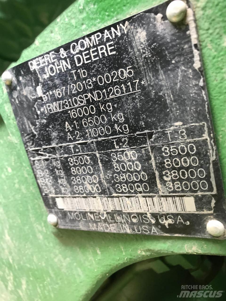 John Deere 7R 310 الجرارات