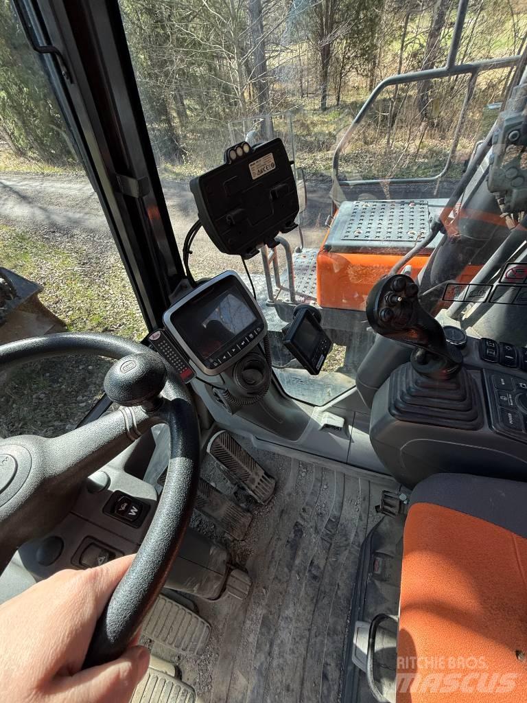 Doosan DX 170 W-5 حفارات بعجل