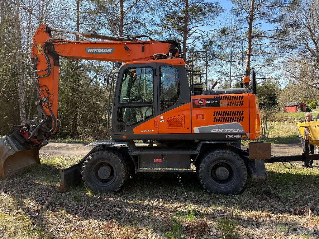 Doosan DX 170 W-5 حفارات بعجل