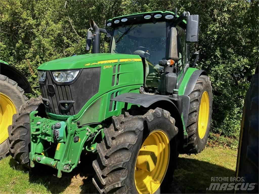 John Deere 6230R الجرارات