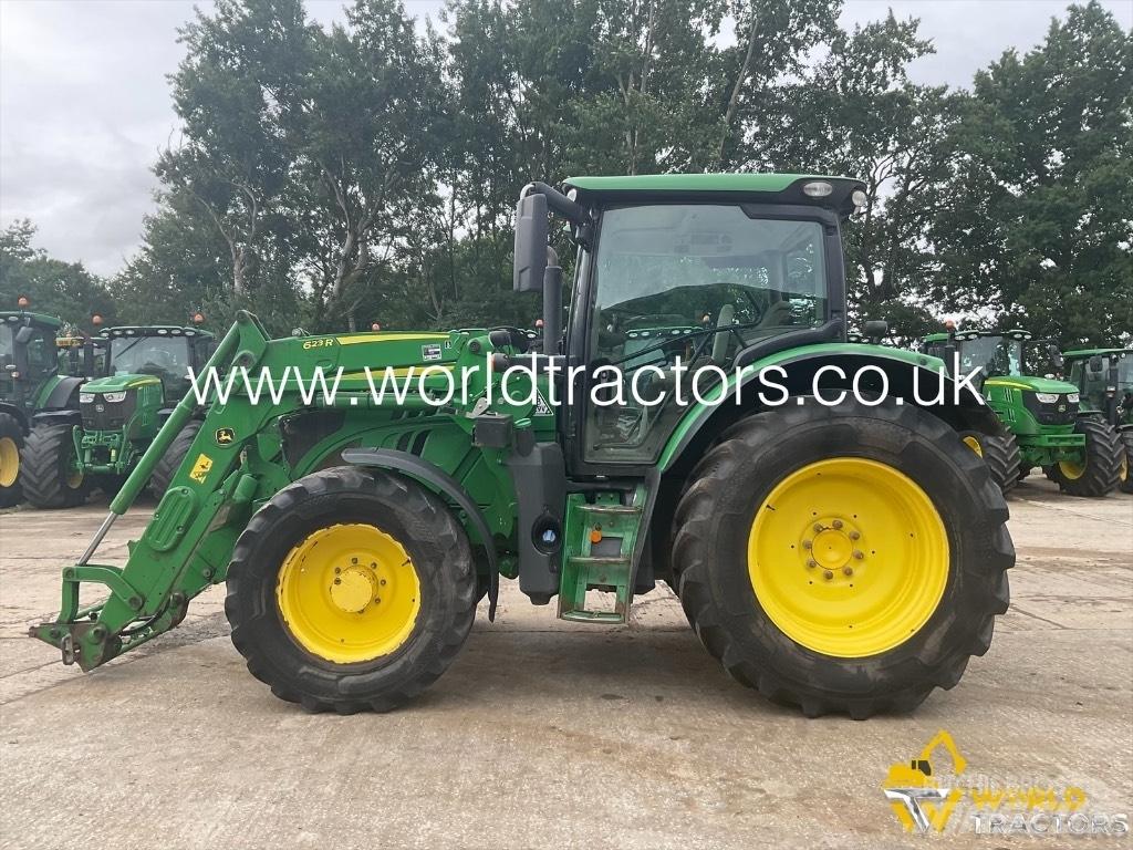John Deere 6130 R الجرارات