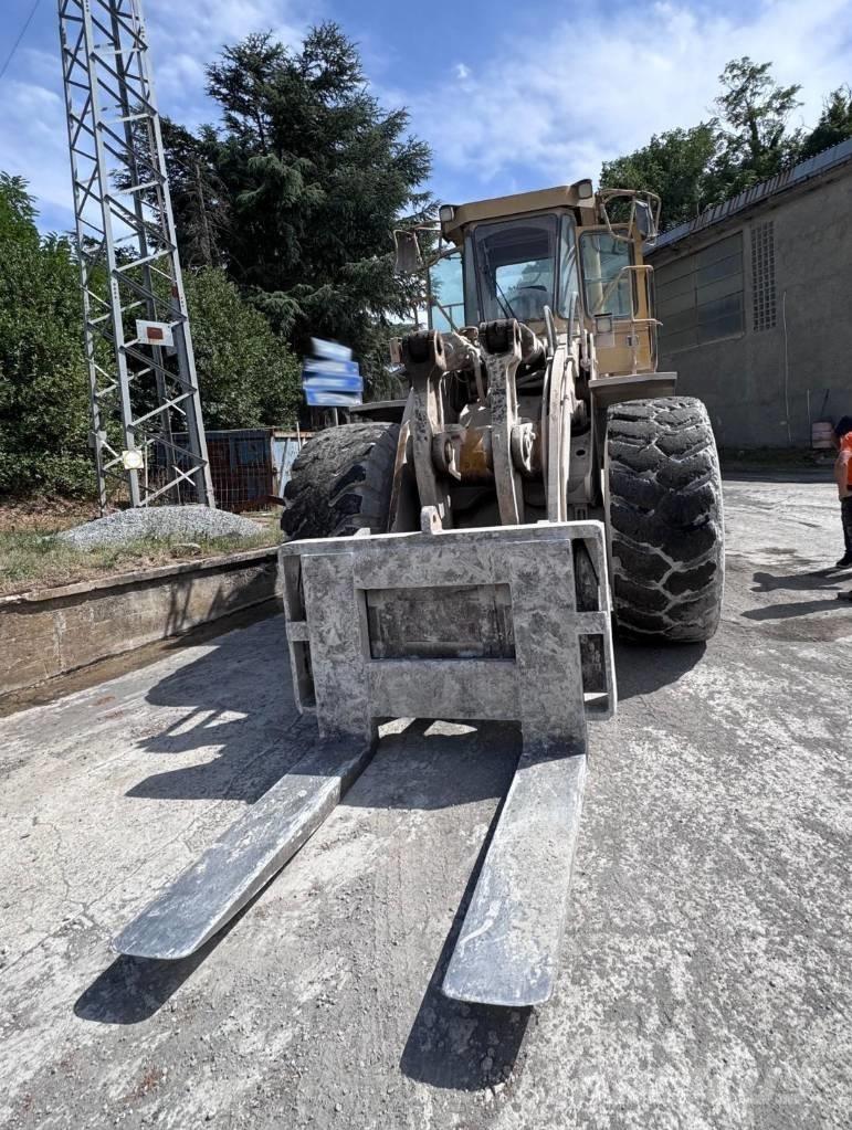 CAT 980 F لوادر بعجل