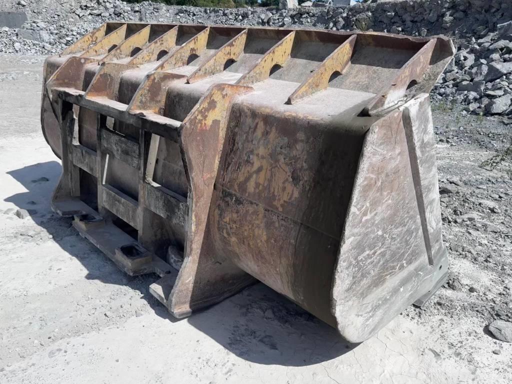 CAT 980 F لوادر بعجل