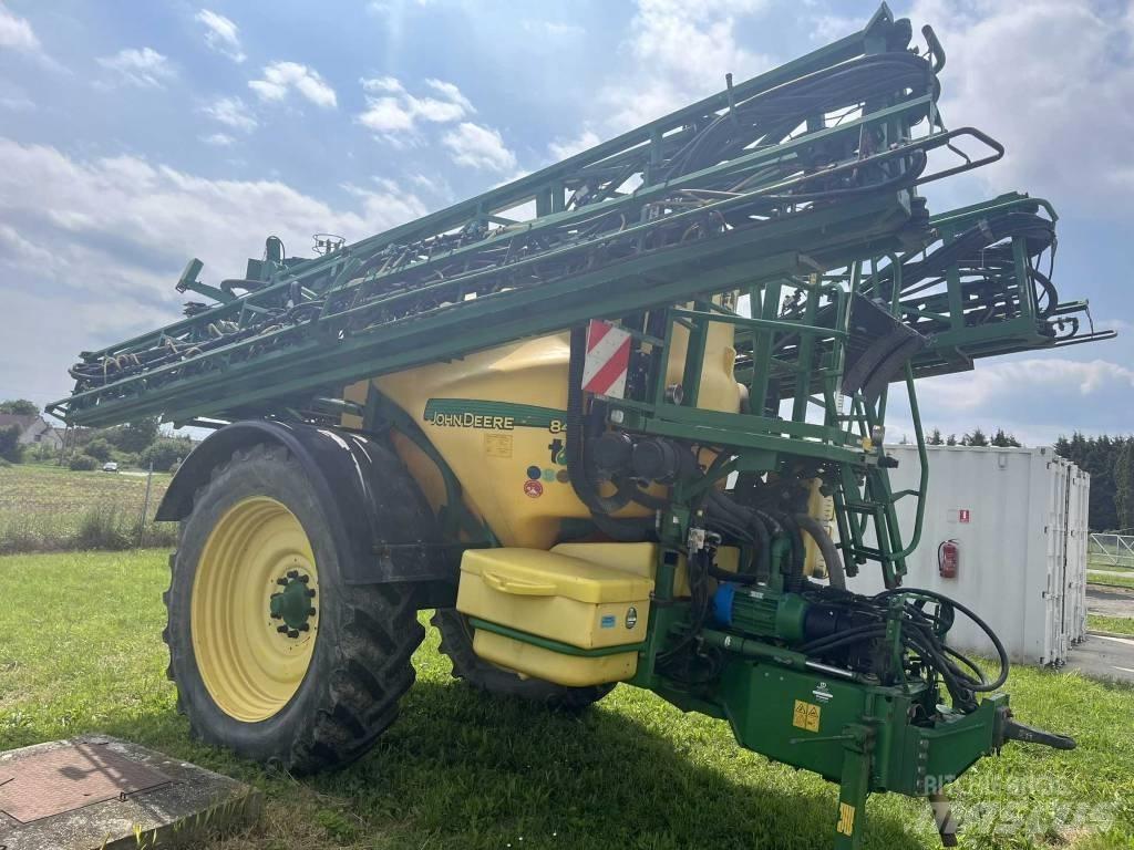 John Deere 840 i الرشاشات