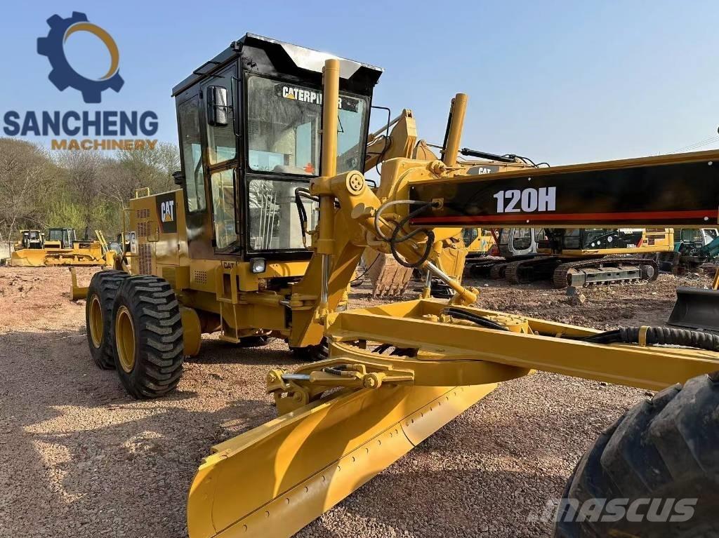 CAT 120H معدات تمهيد الطرق