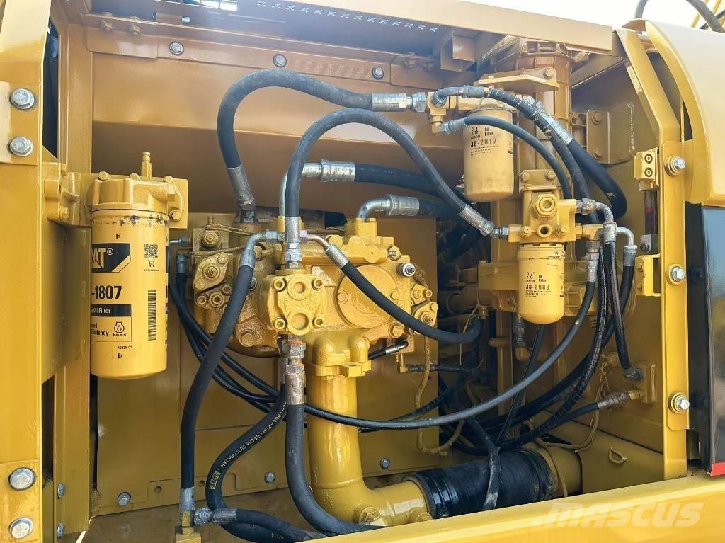 CAT 325CL حفارات زحافة