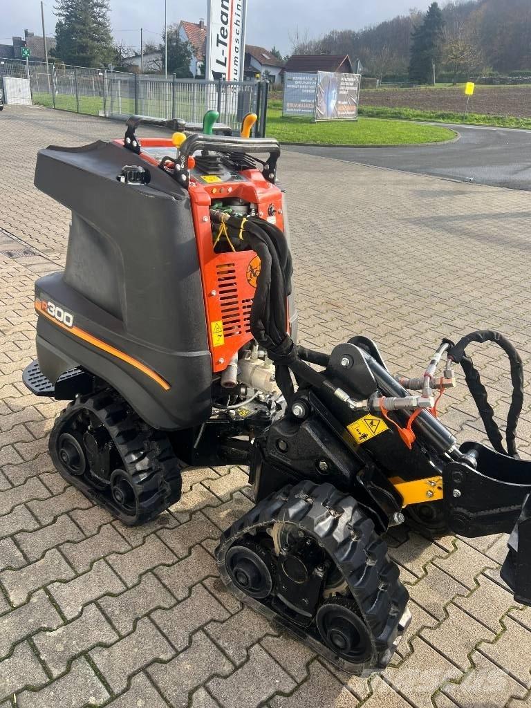 Ditch Witch R300 ماكينات حفر خنادق