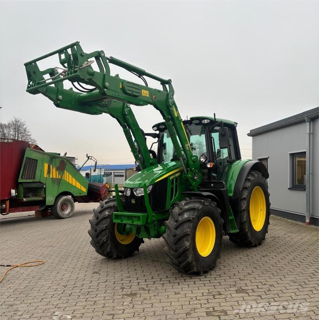 John Deere 6110M الجرارات