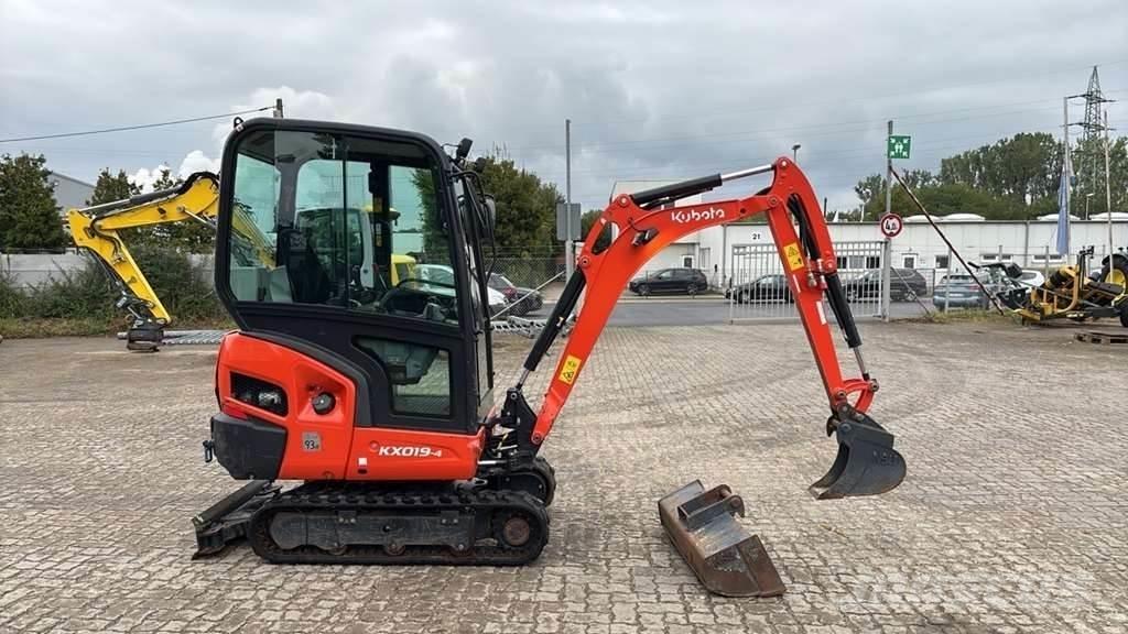 Kubota KX019-4 حفارات صغيرة أقل من 7 طن (حفارات صغيرة)