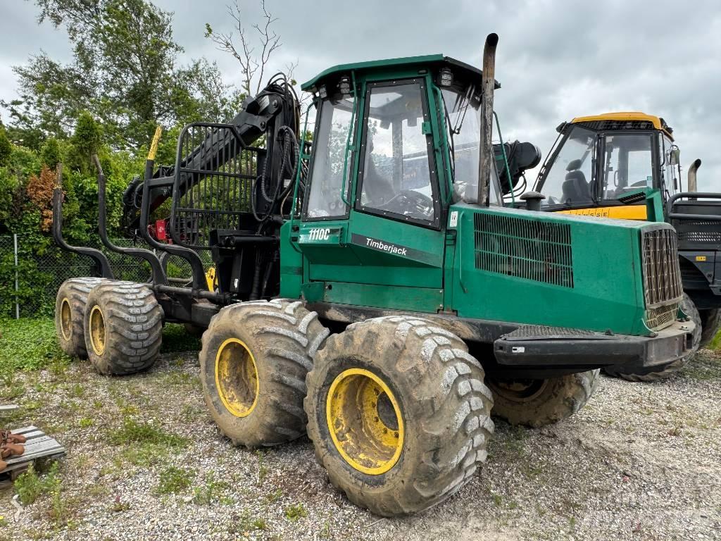 Timberjack 1110C شاحنات