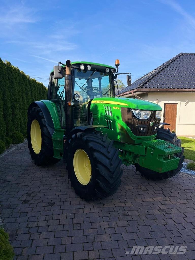 John Deere 6125 M الجرارات