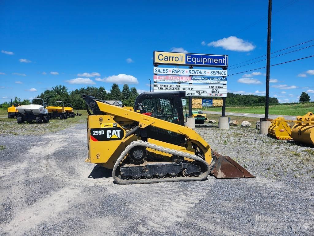 CAT 299 D لوادر انزلاقية التوجيه