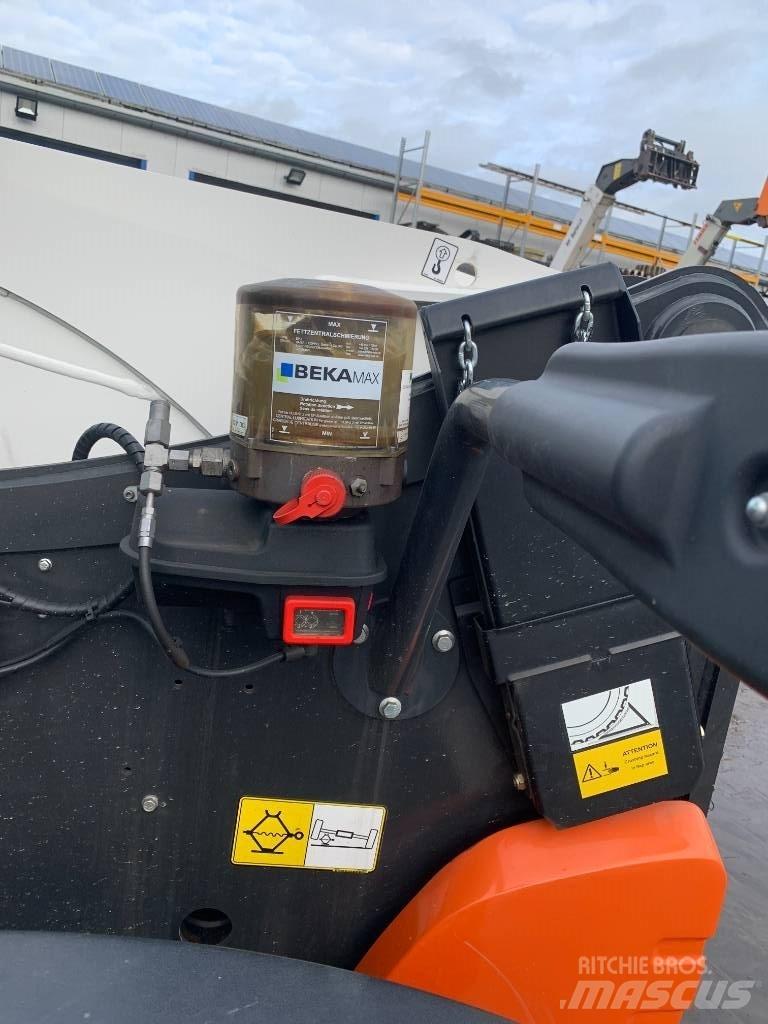 Bobcat TL 470 HF معدات مناولة لأغراض الزراعة