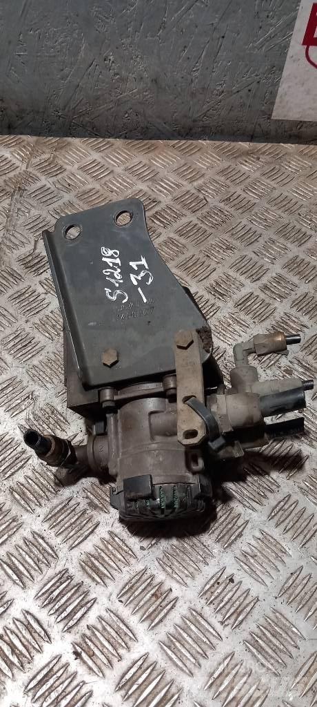 Scania R 440    1879275 مكابح
