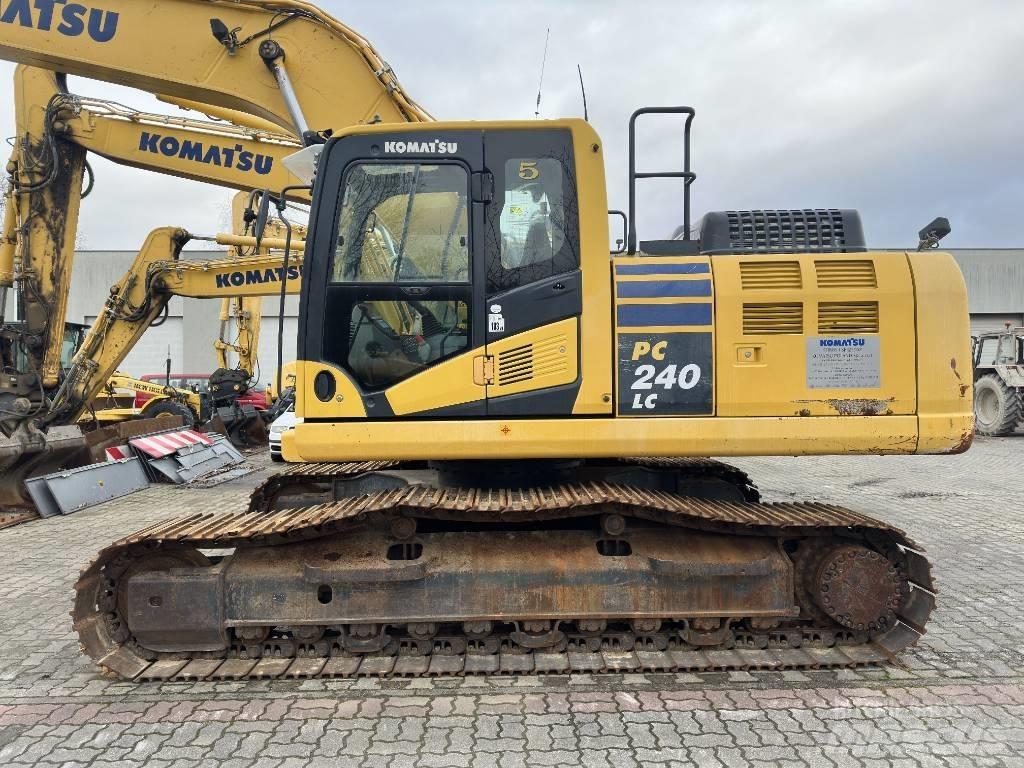 Komatsu PC 240 LC-11 حفارات زحافة