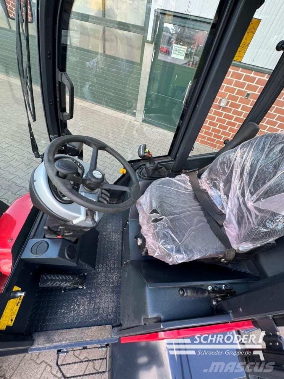 Schäffer 3650 T لوادر بعجل