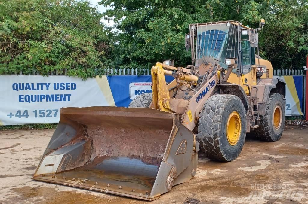Komatsu WA 200-8 لوادر بعجل
