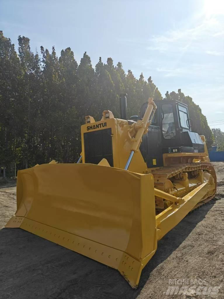 Shantui SD 32 بلدوزرات مجنزرة