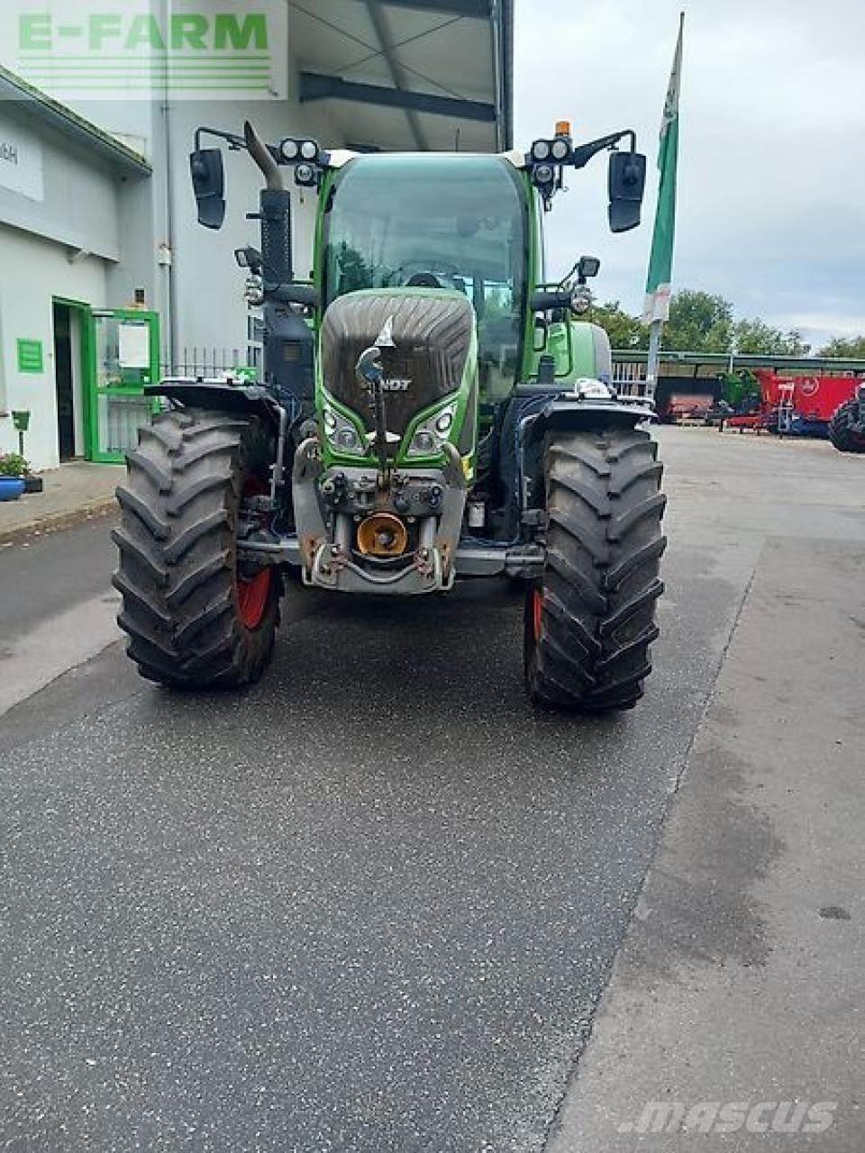 Fendt 724 vario s4 الجرارات