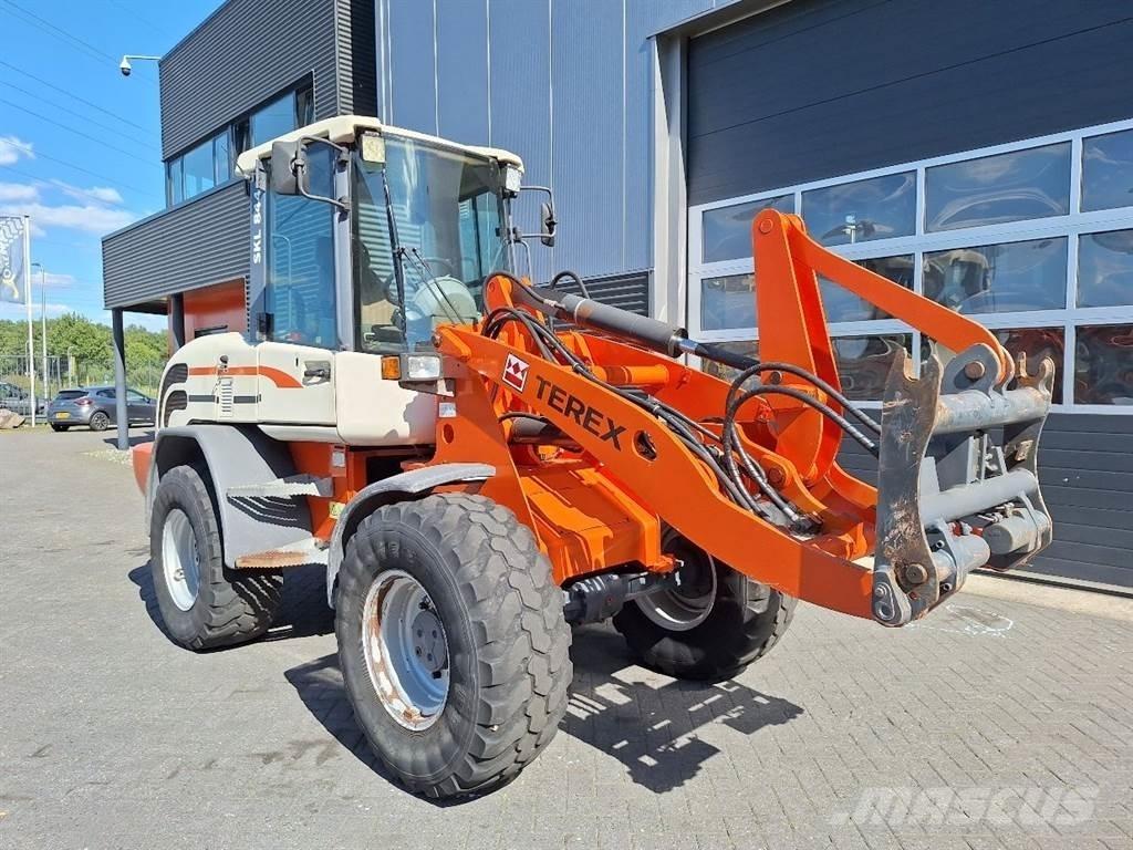 Schaeff SKL844 لوادر بعجل