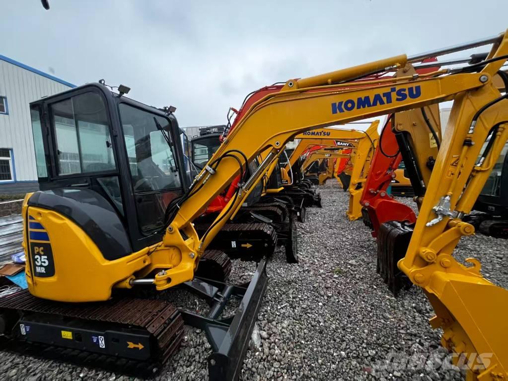Komatsu PC 35 MR حفارات صغيرة أقل من 7 طن (حفارات صغيرة)