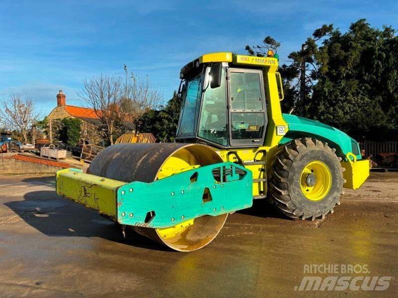 Ammann ASC 110 مداحل أحادية الأسطوانة